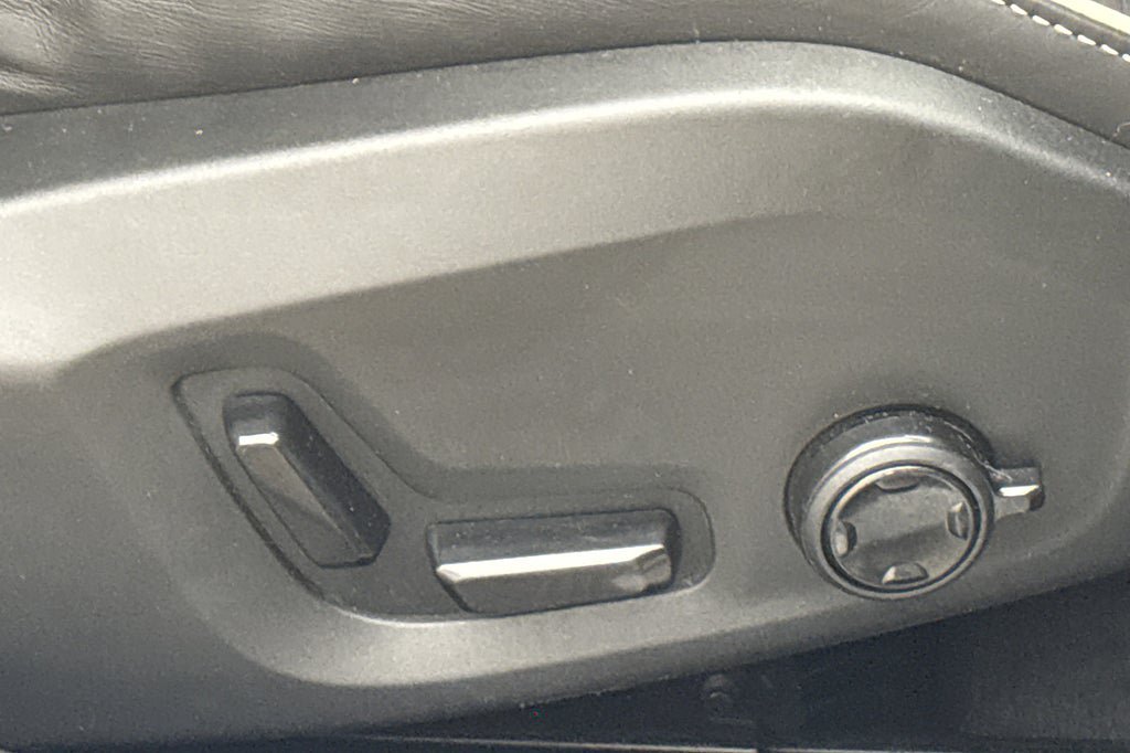 Vehicle Image 26