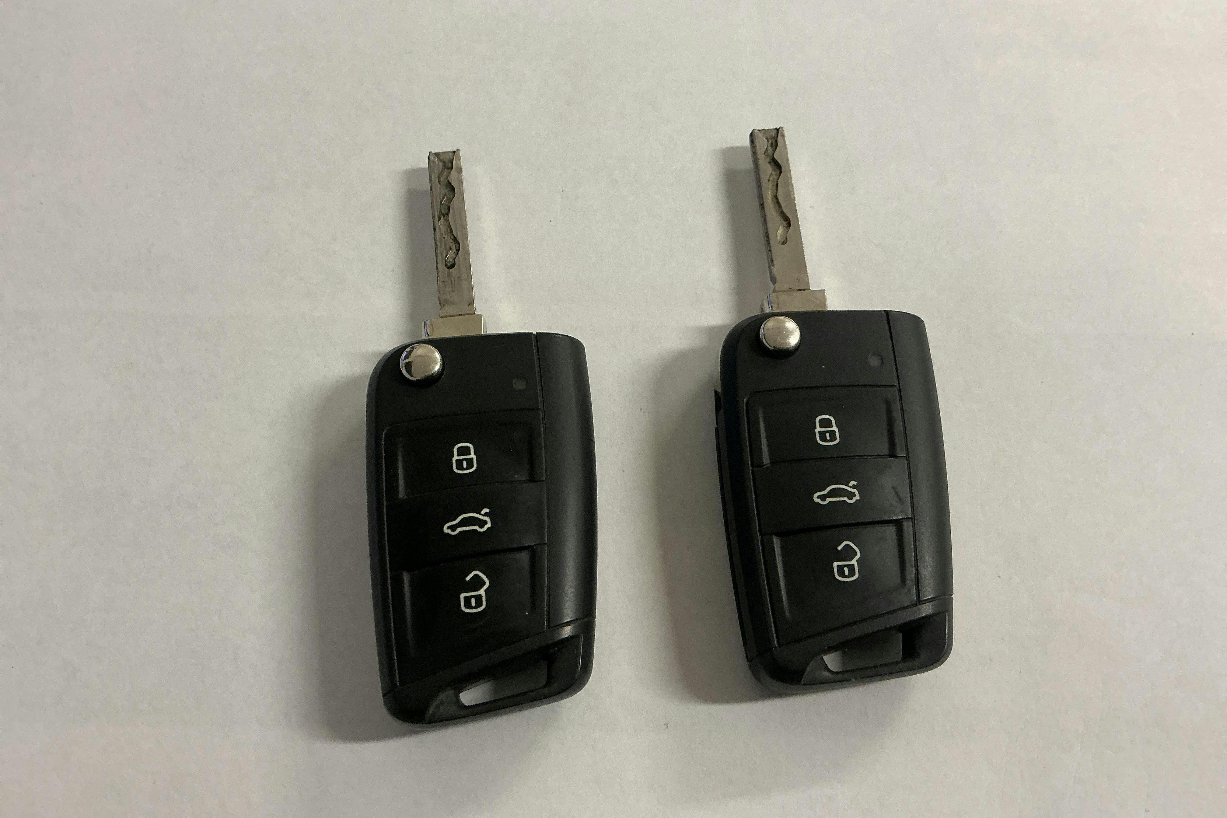 Vehicle Image 21