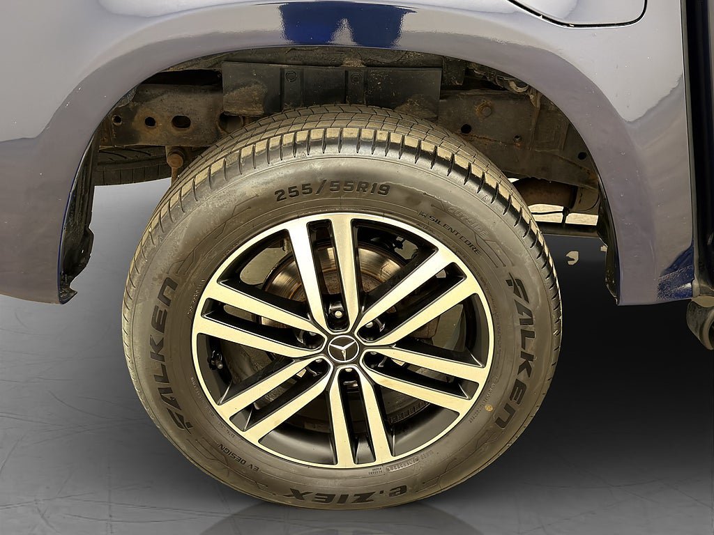 Vehicle Image 33