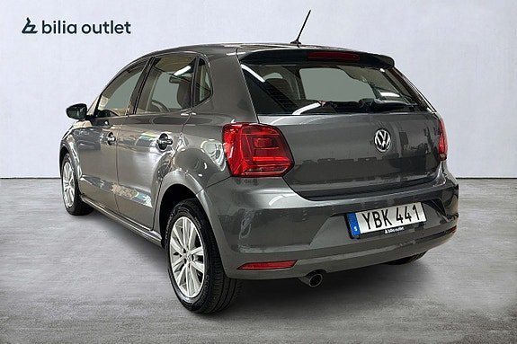 Vehicle Image 8