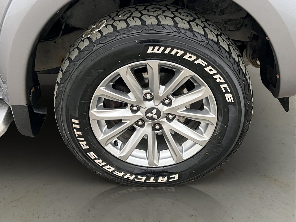 Vehicle Image 31