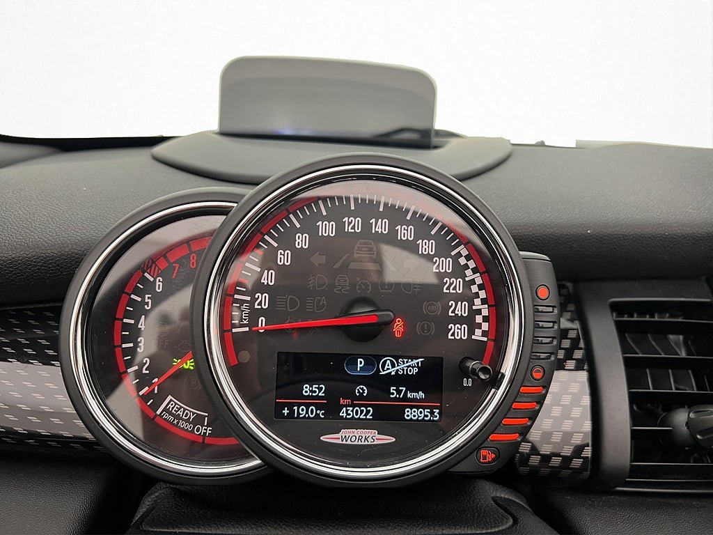 Vehicle Image 18
