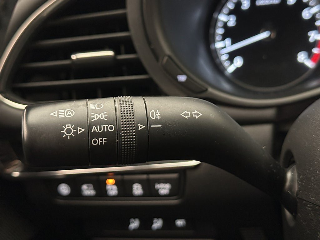 Vehicle Image 24