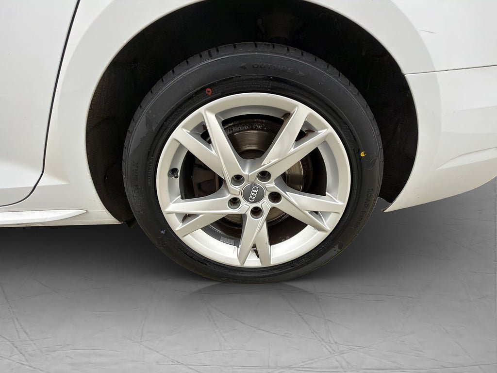 Vehicle Image 31