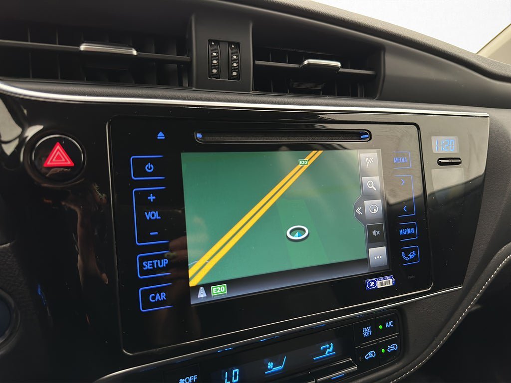Vehicle Image 21