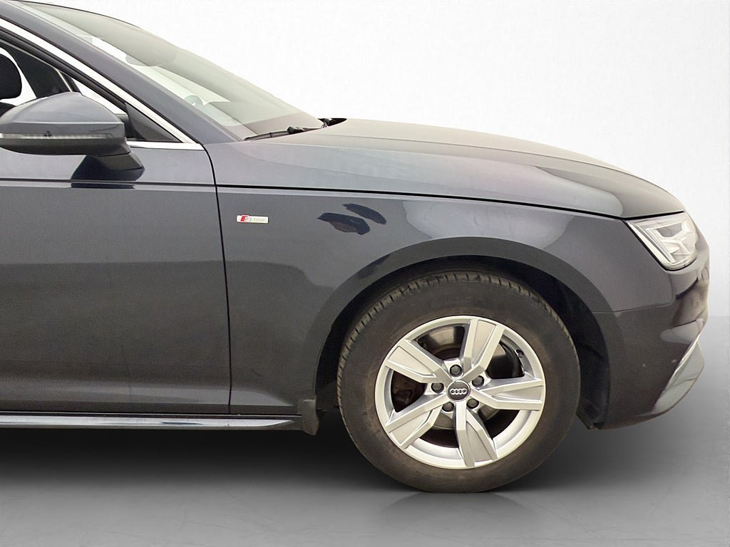 Vehicle Image 32