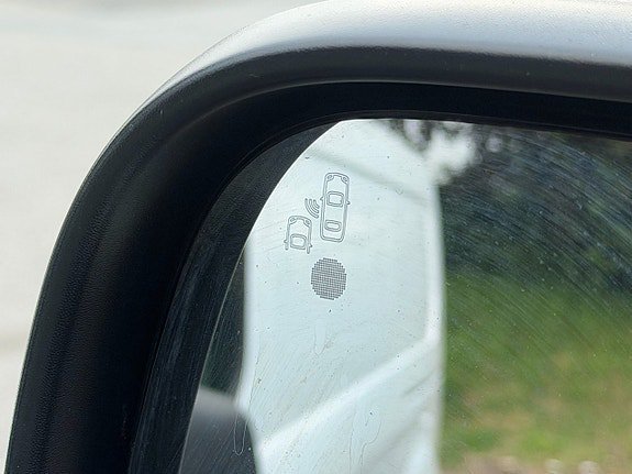Vehicle Image 23