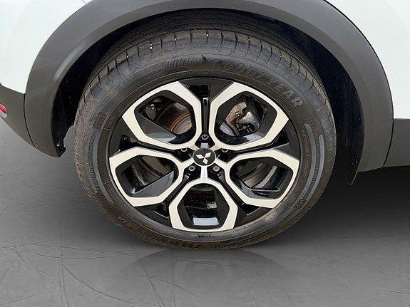 Vehicle Image 37