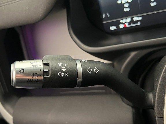 Vehicle Image 28