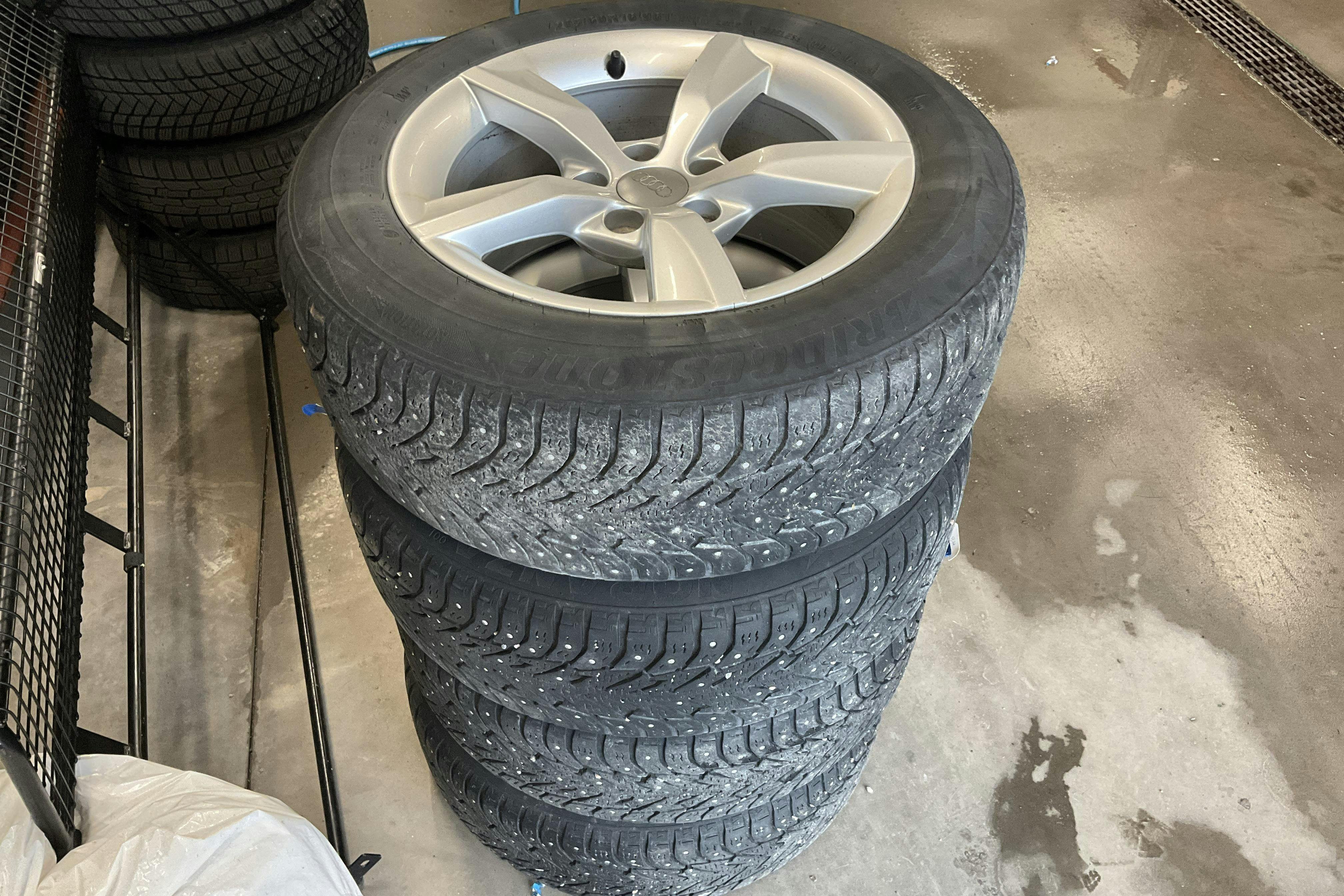 Vehicle Image 14
