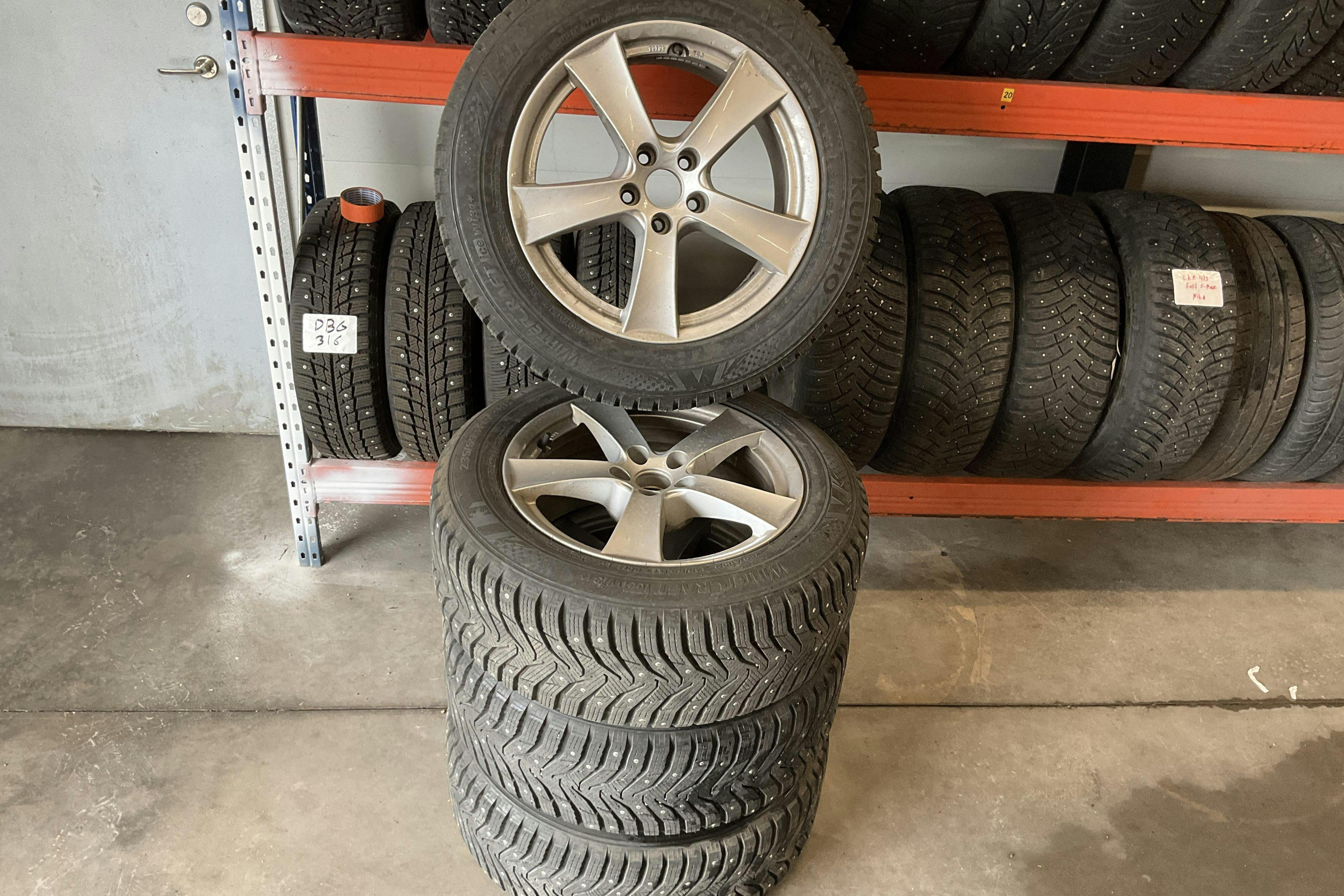 Vehicle Image 18