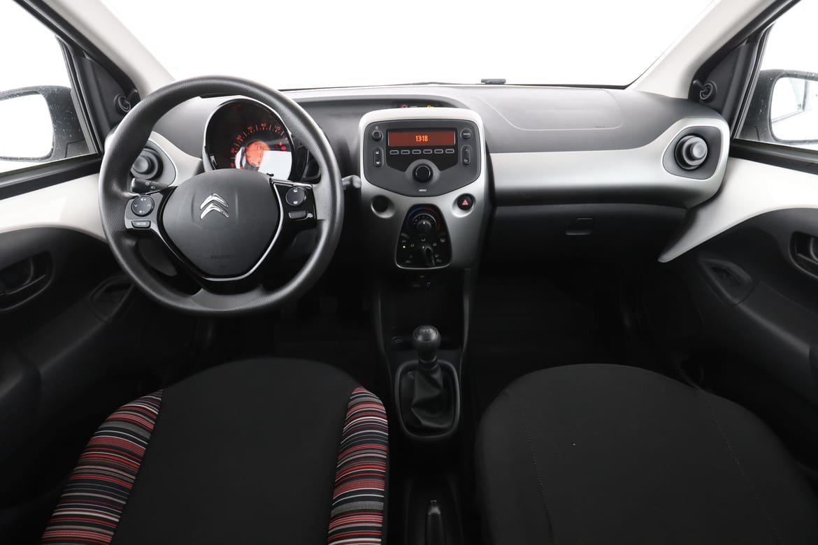 Vehicle Image 11