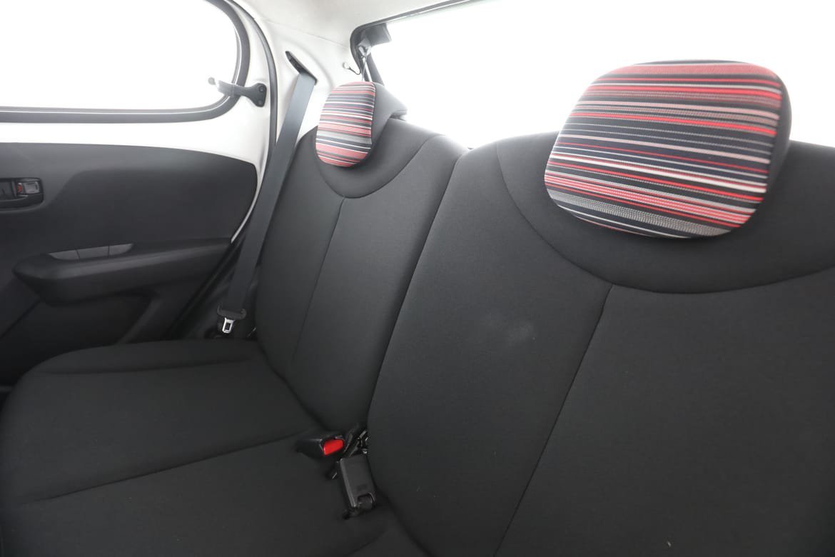 Vehicle Image 13