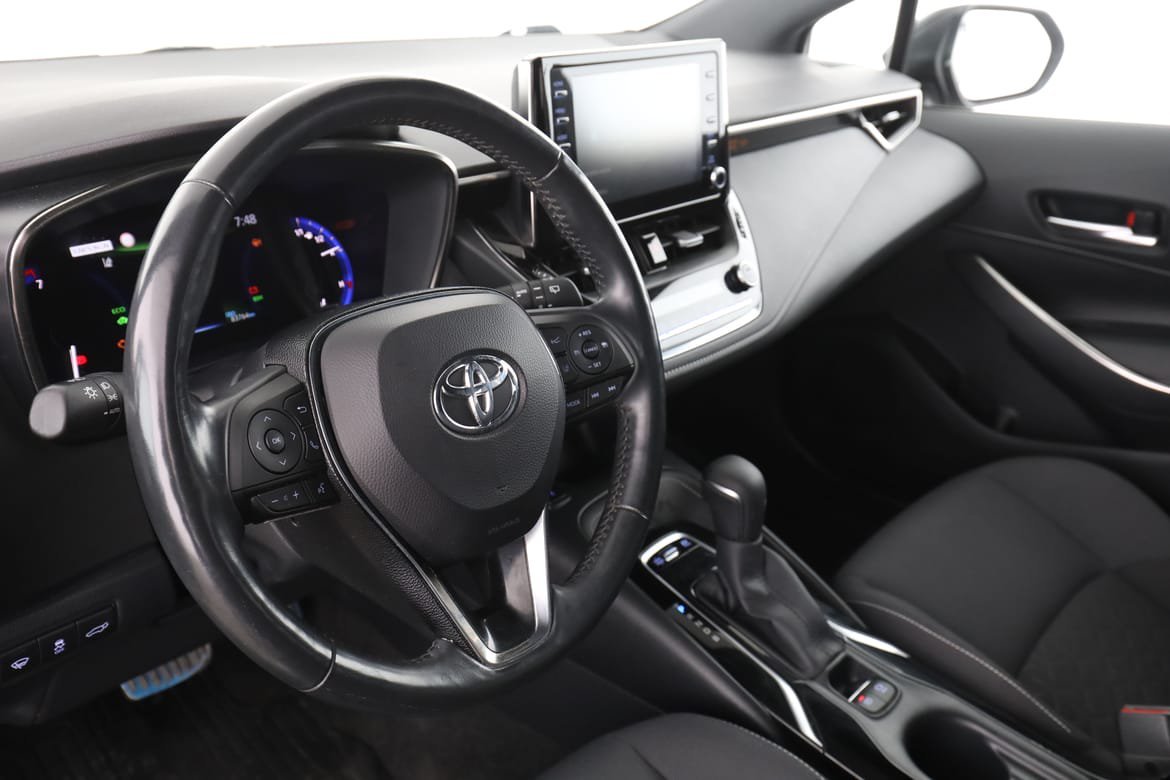 Vehicle Image 12