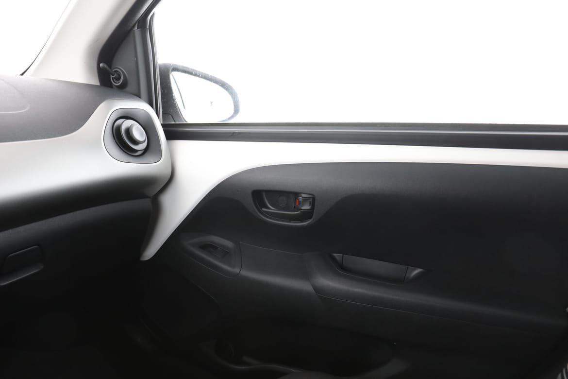 Vehicle Image 19