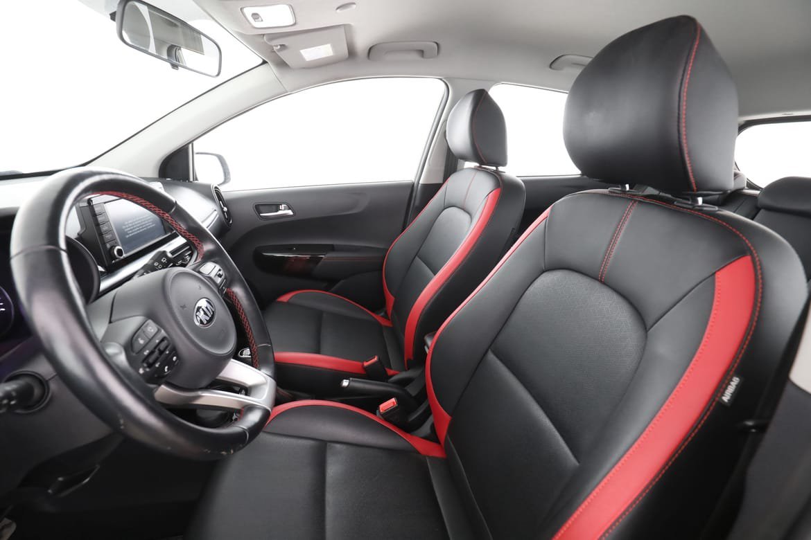Vehicle Image 11
