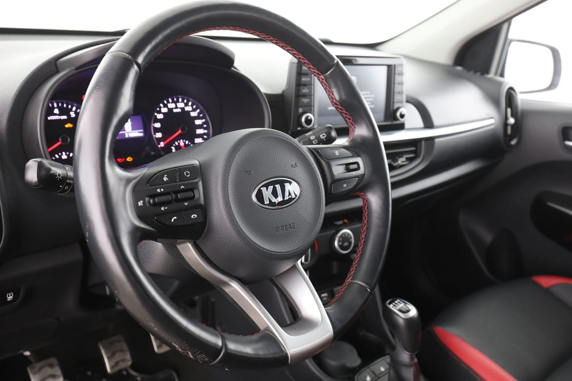 Vehicle Image 12