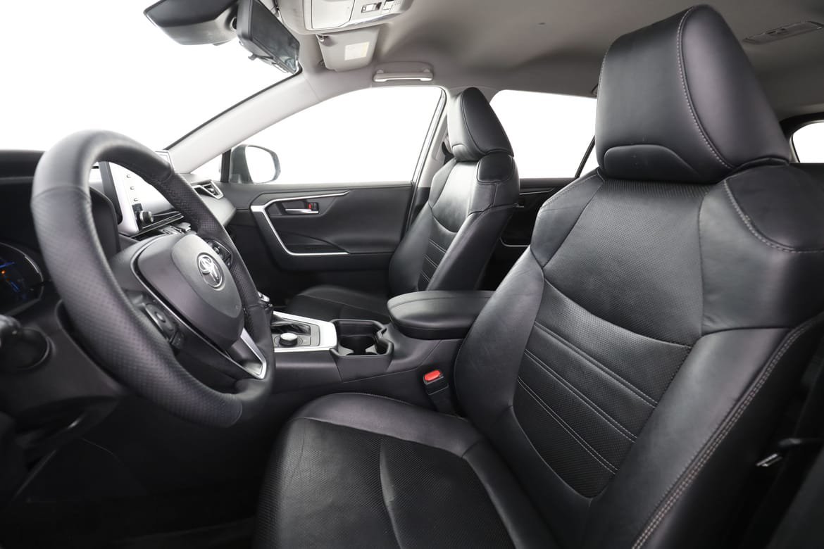 Vehicle Image 11