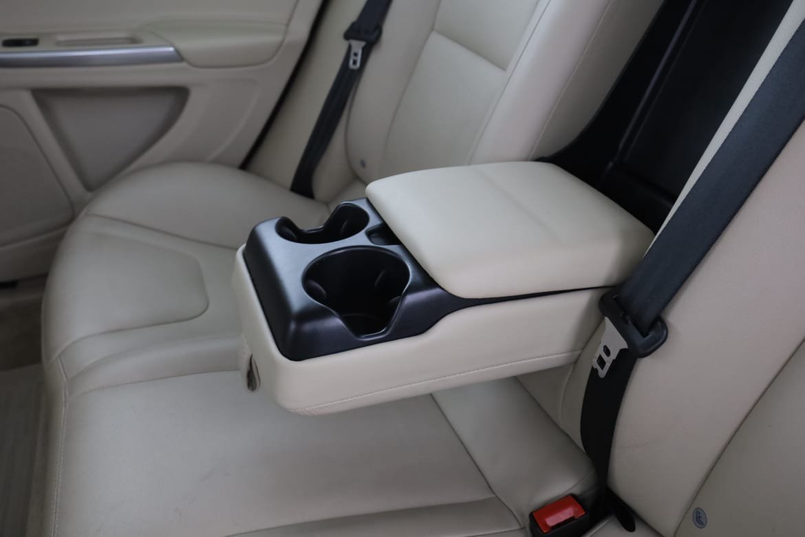 Vehicle Image 25