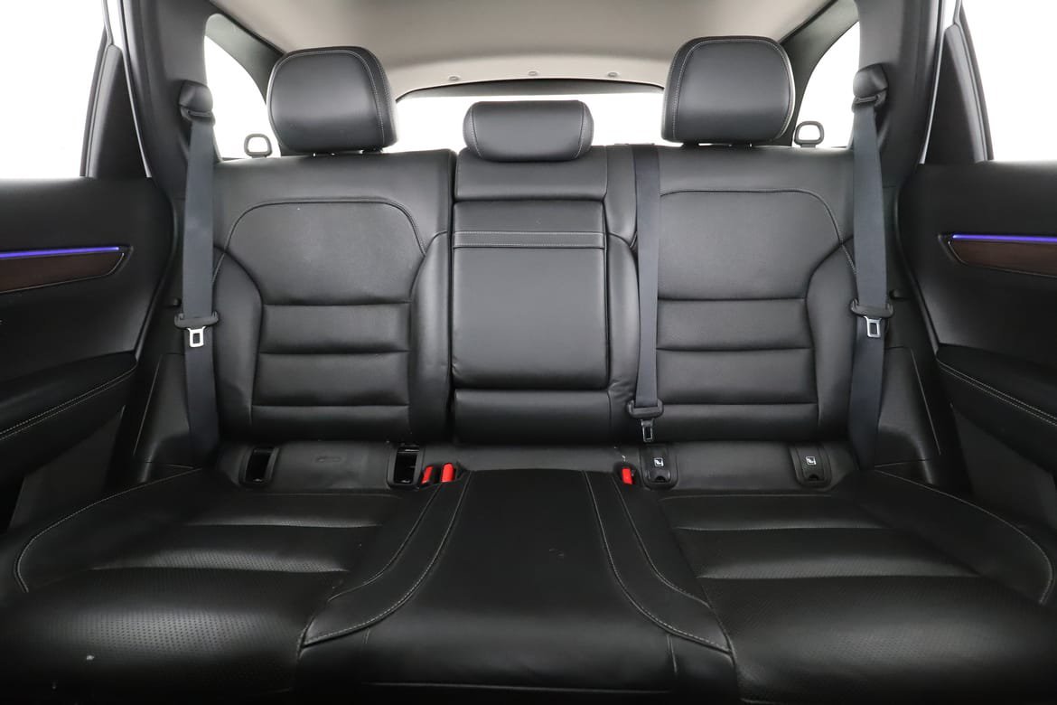 Vehicle Image 16
