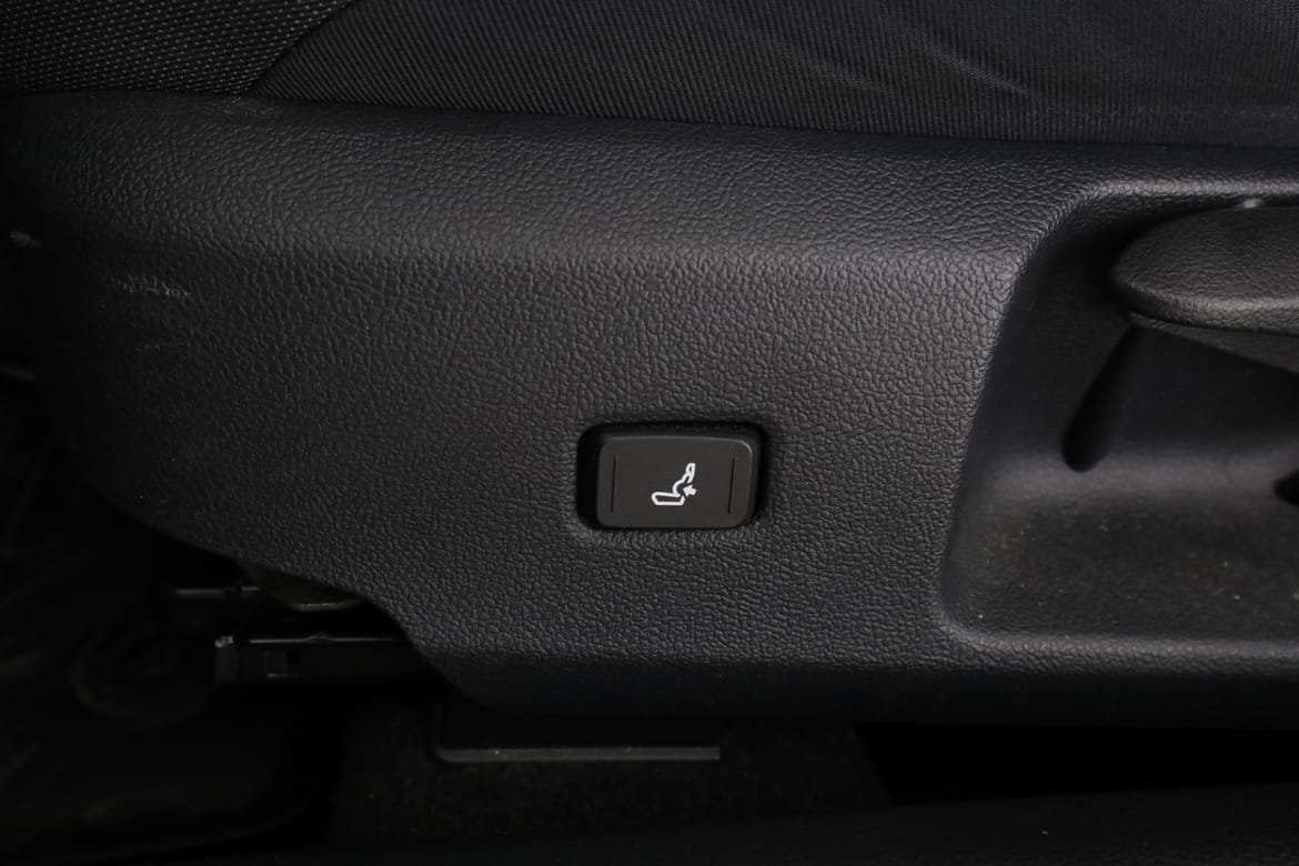 Vehicle Image 38