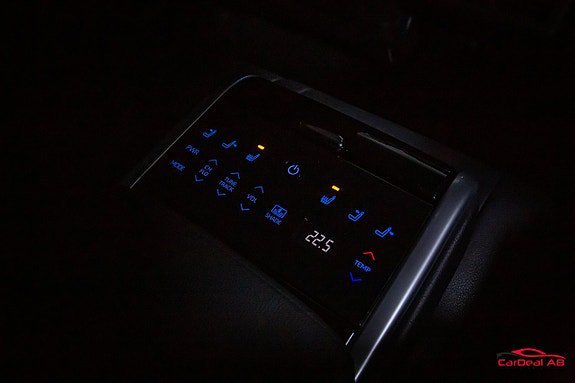 Vehicle Image 17