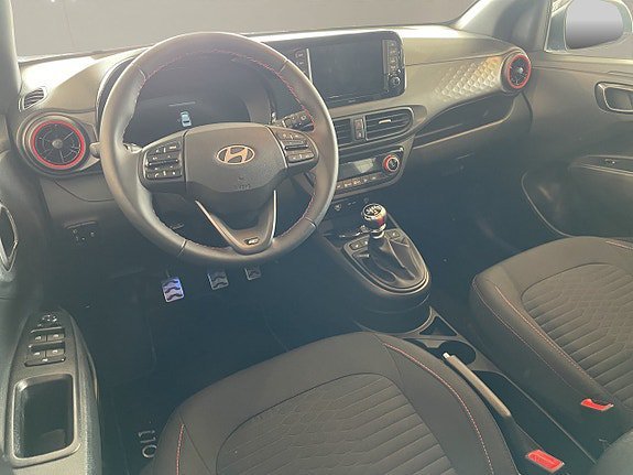 Vehicle Image 11