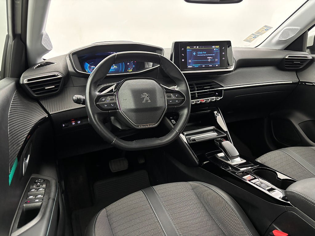 Vehicle Image 17