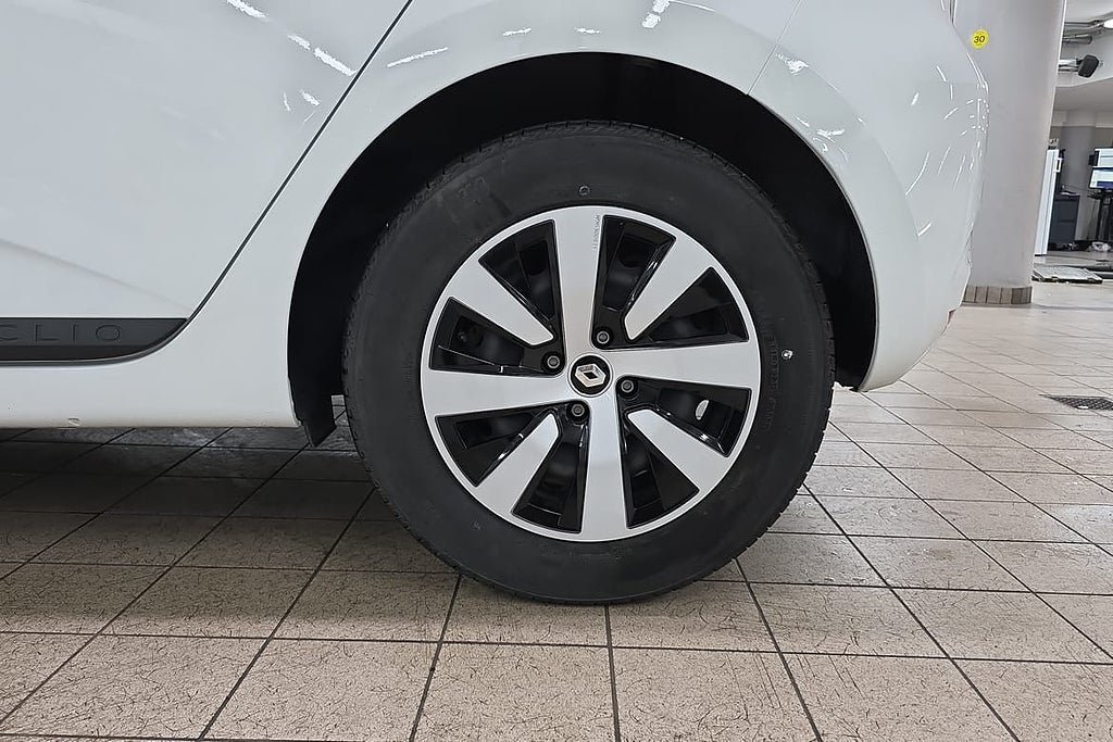 Vehicle Image 18