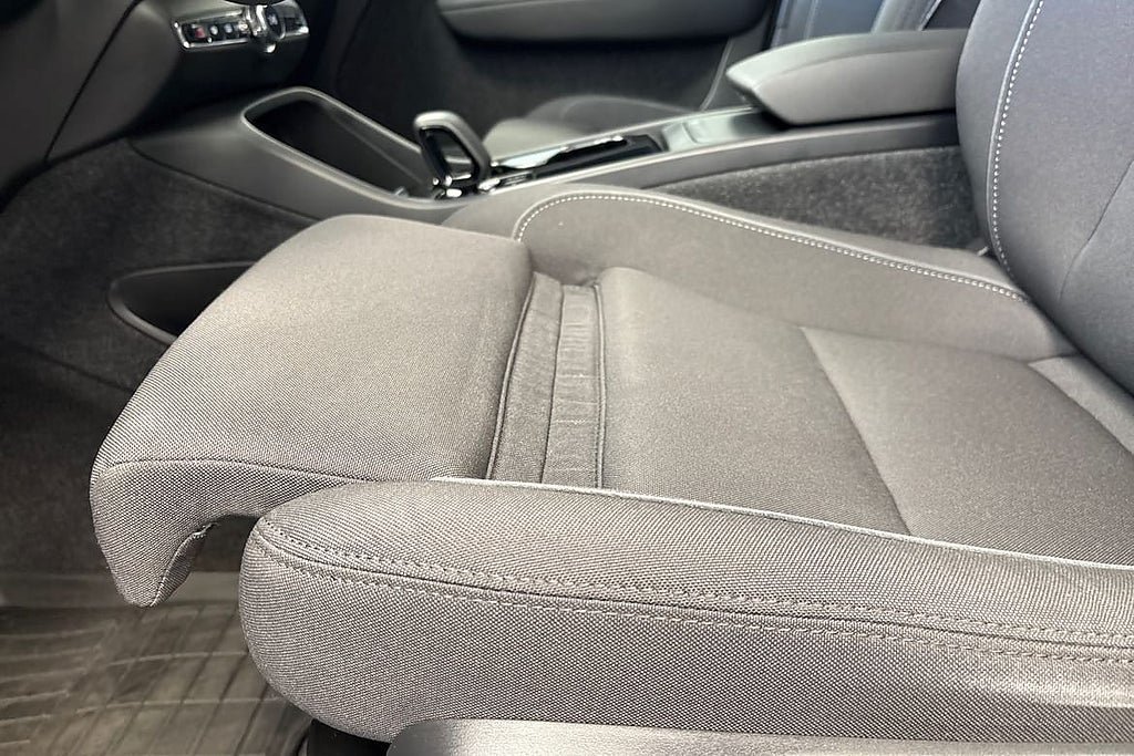 Vehicle Image 21