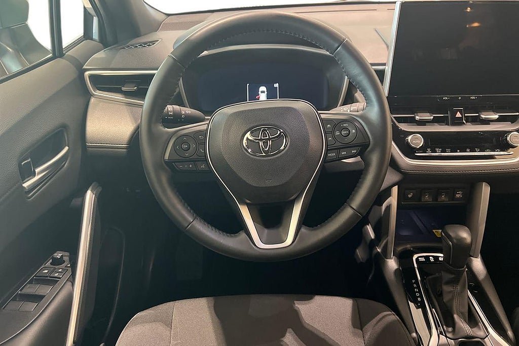 Vehicle Image 11