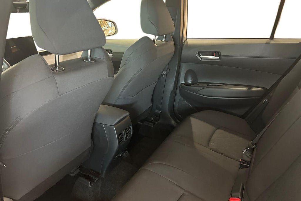 Vehicle Image 13