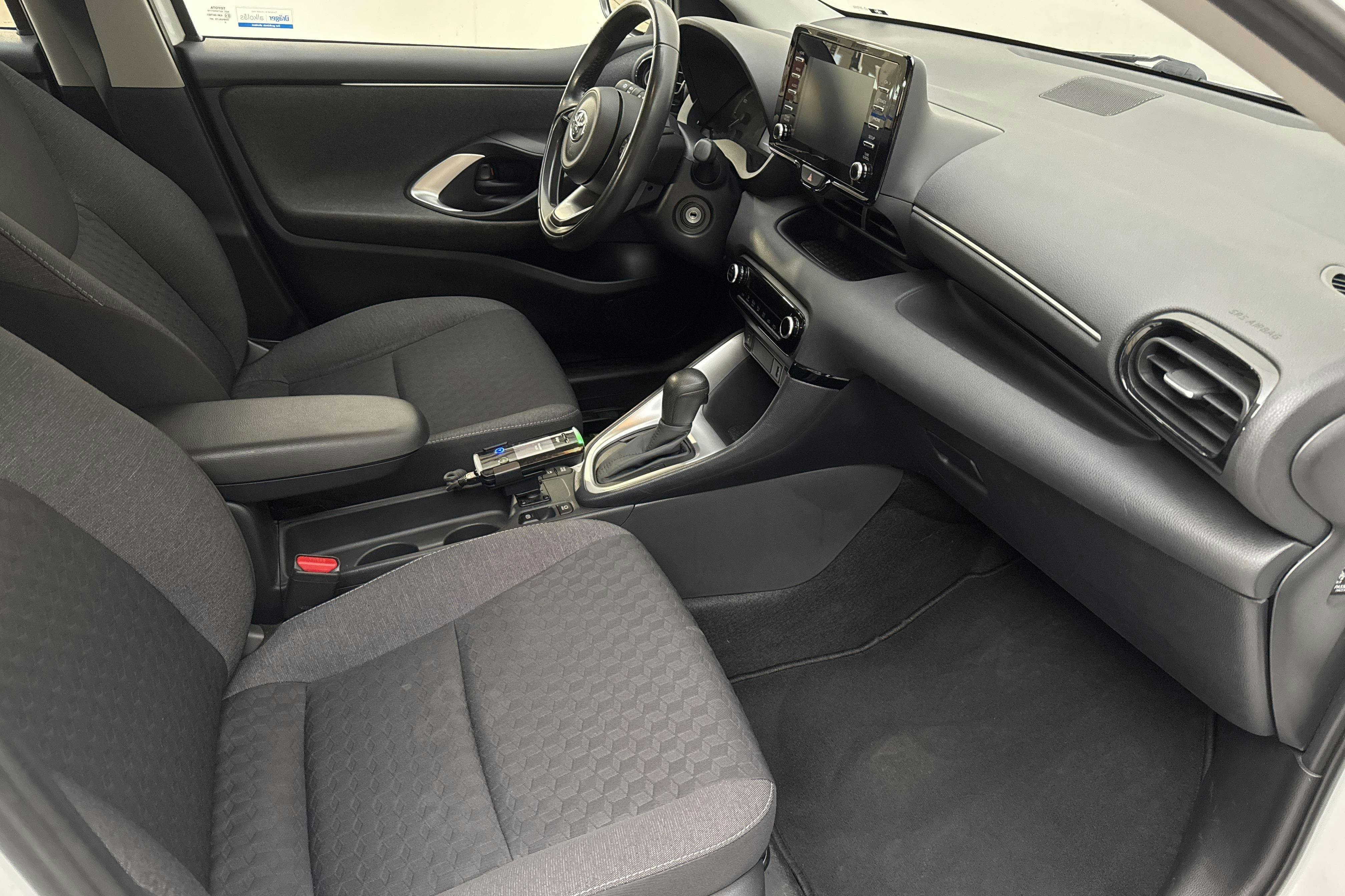 Vehicle Image 7