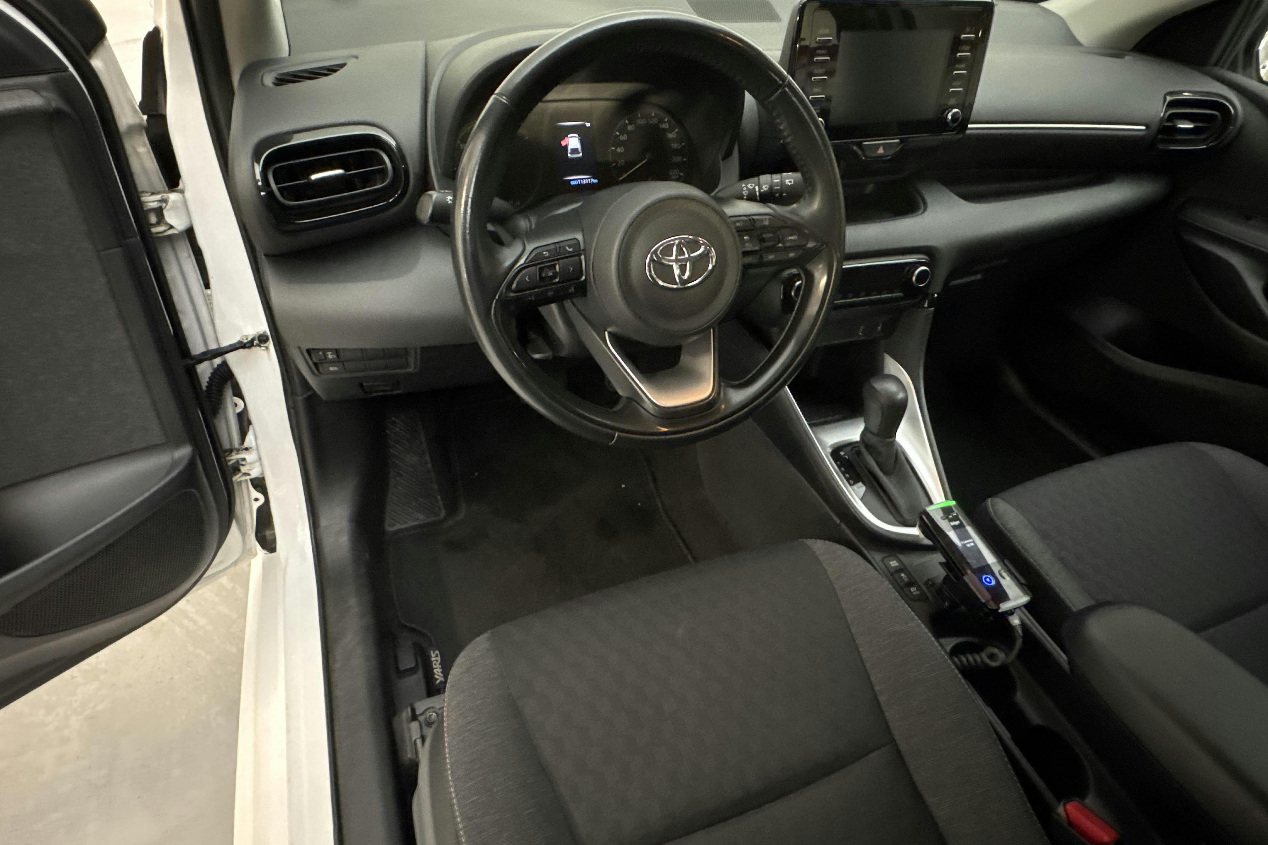 Vehicle Image 13