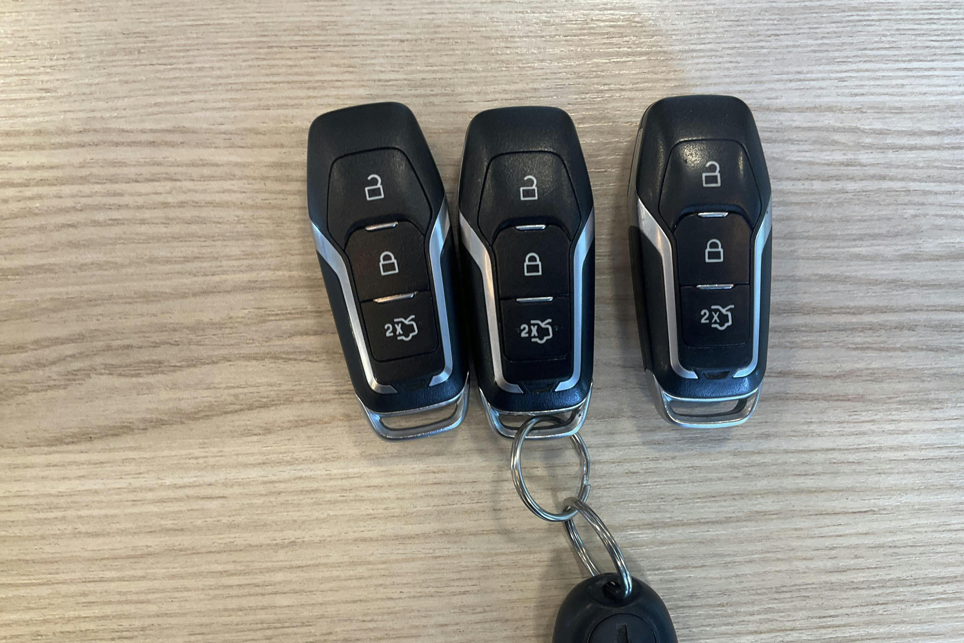 Vehicle Image 14