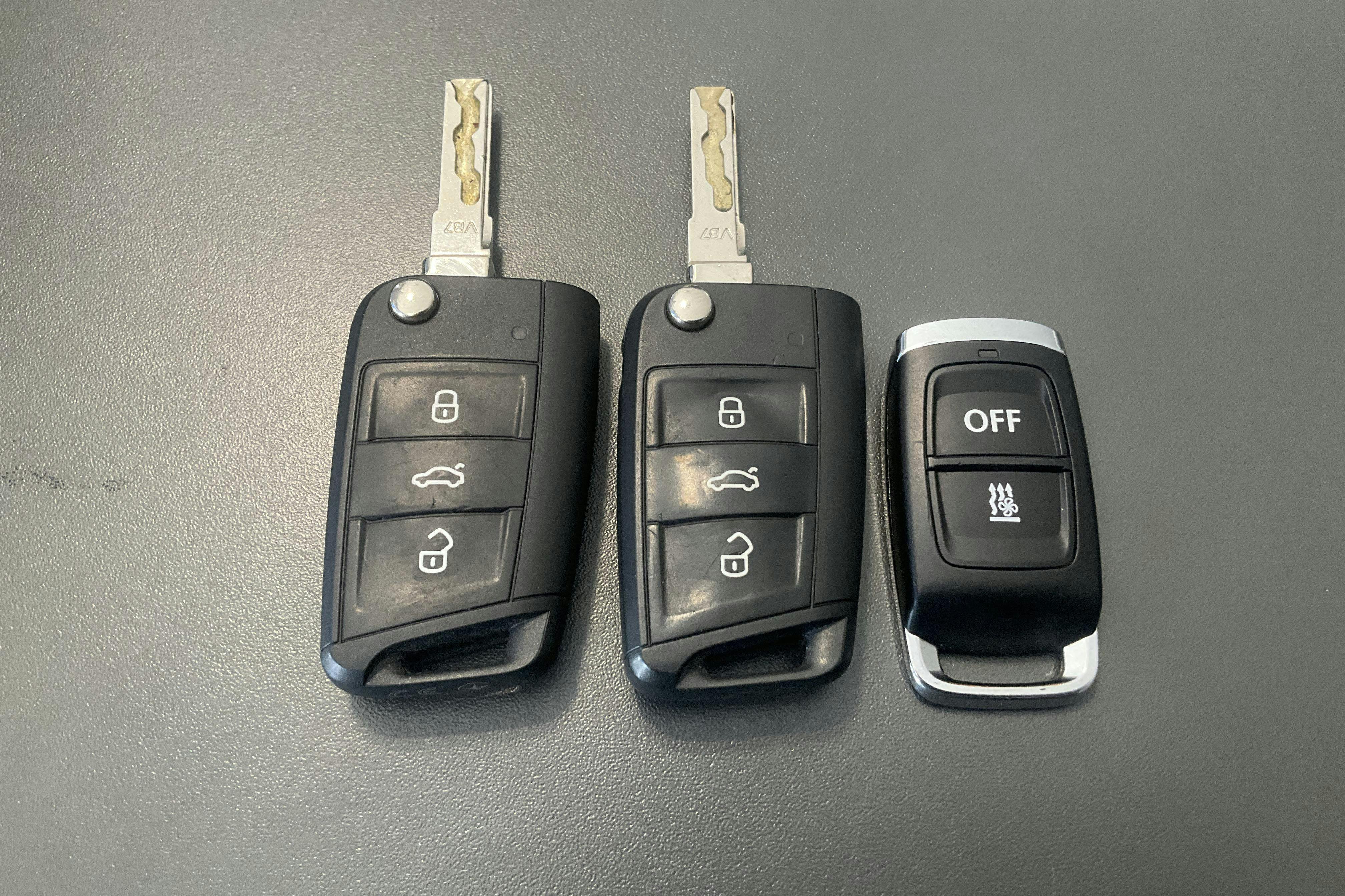 Vehicle Image 14