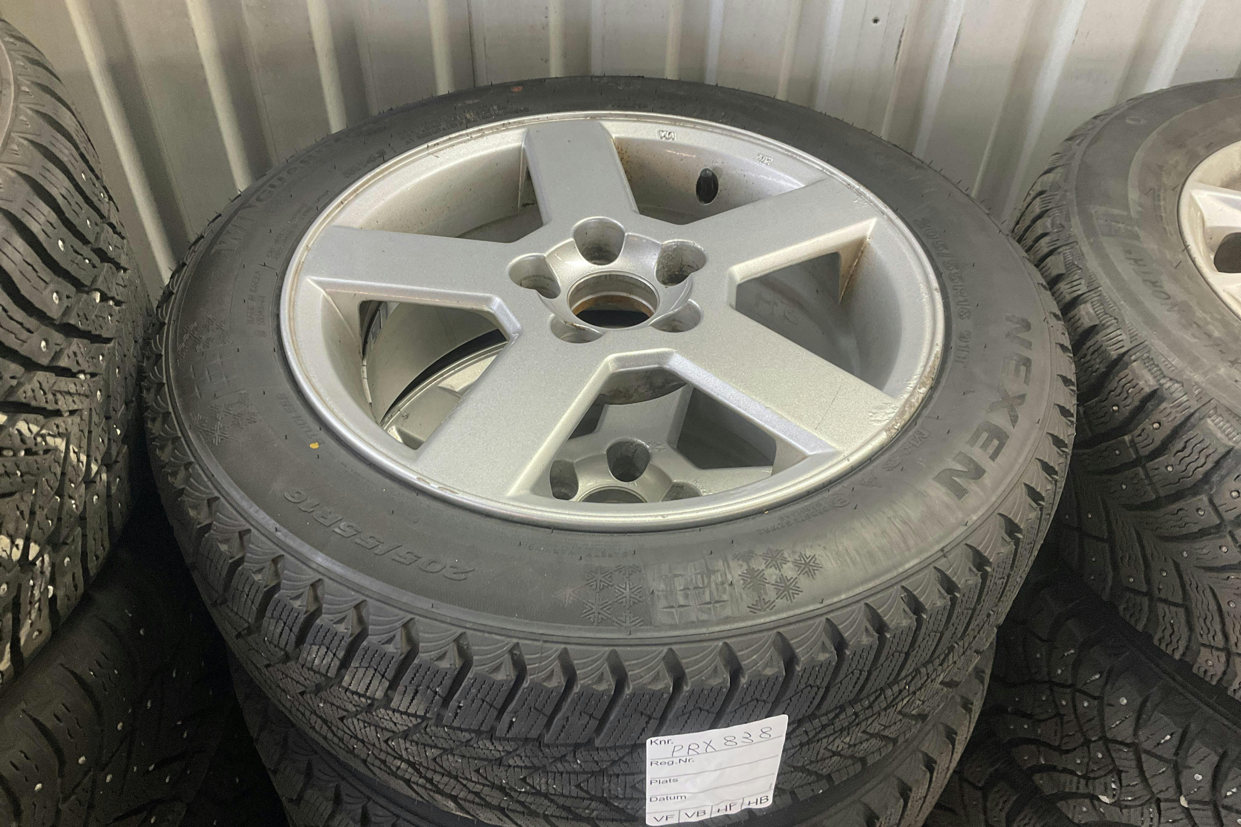 Vehicle Image 15