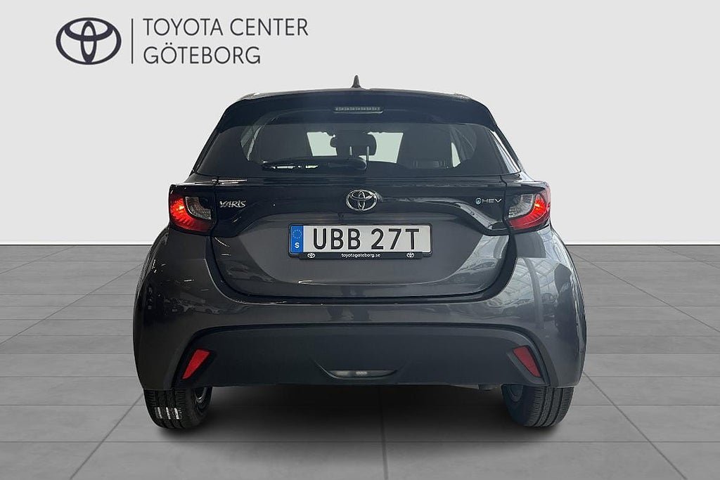 Vehicle Image 6
