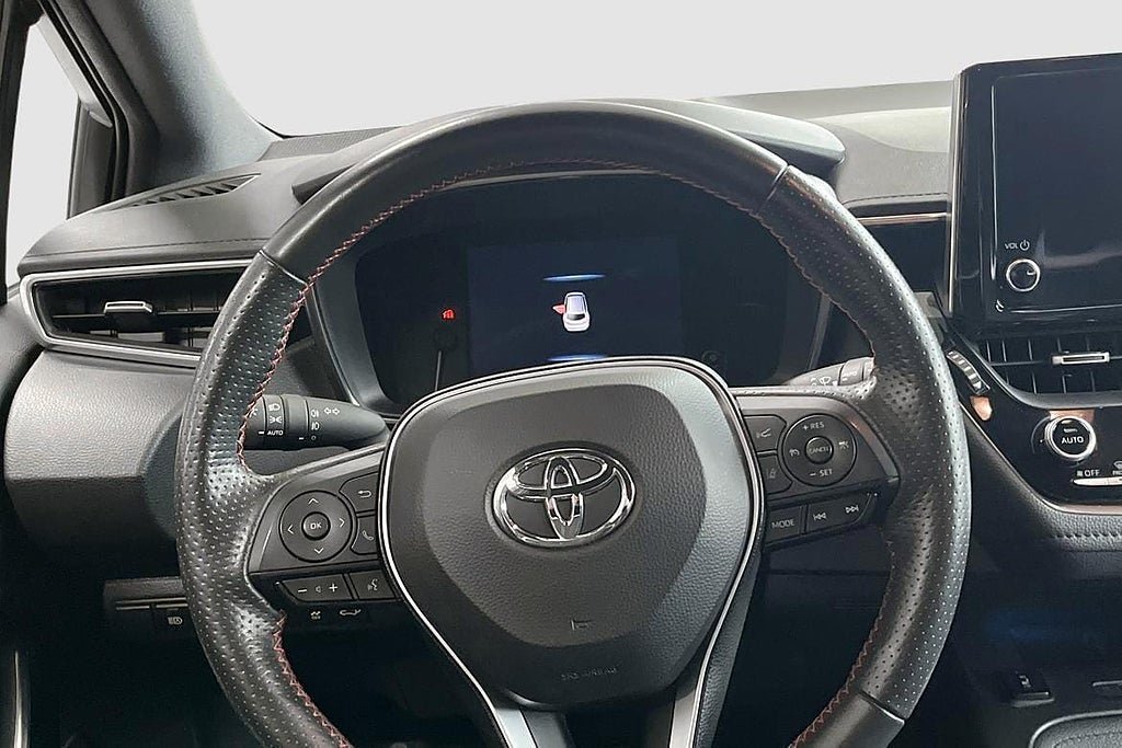 Vehicle Image 12