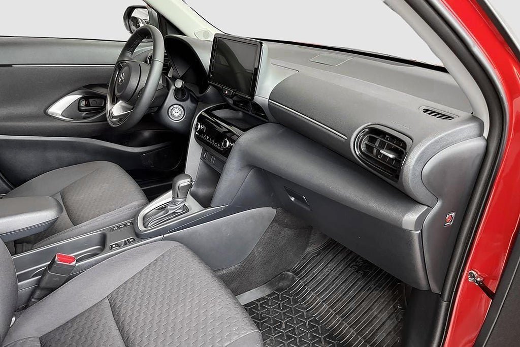 Vehicle Image 8