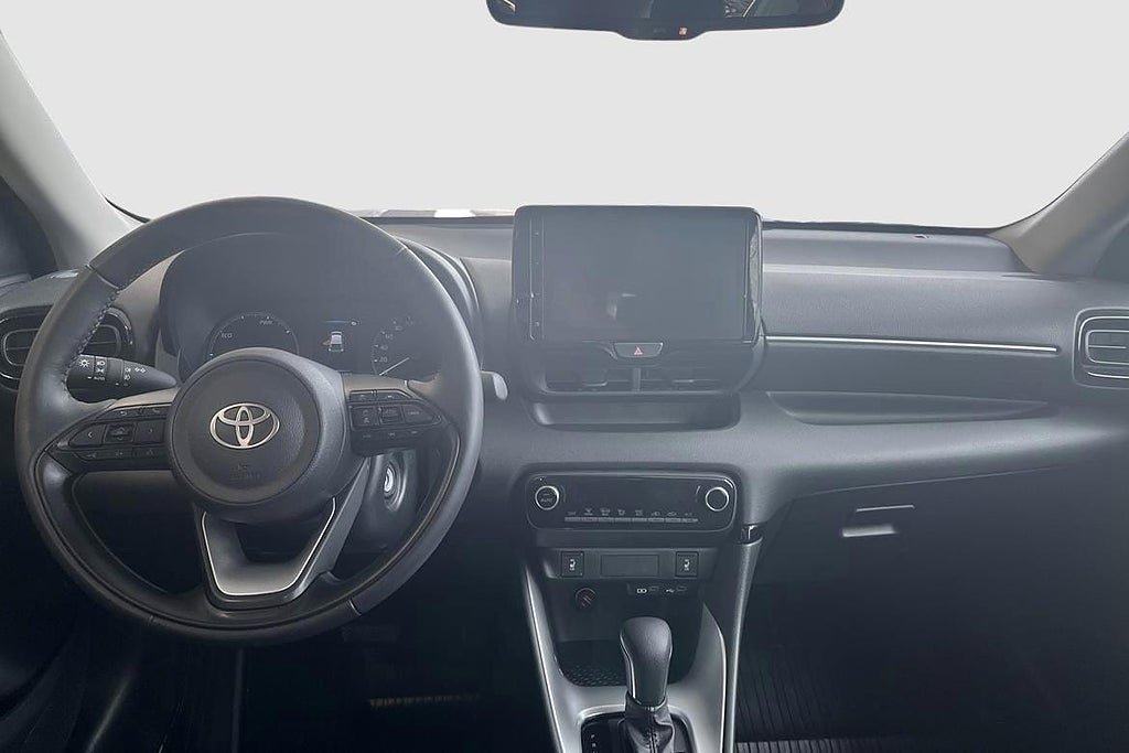 Vehicle Image 10
