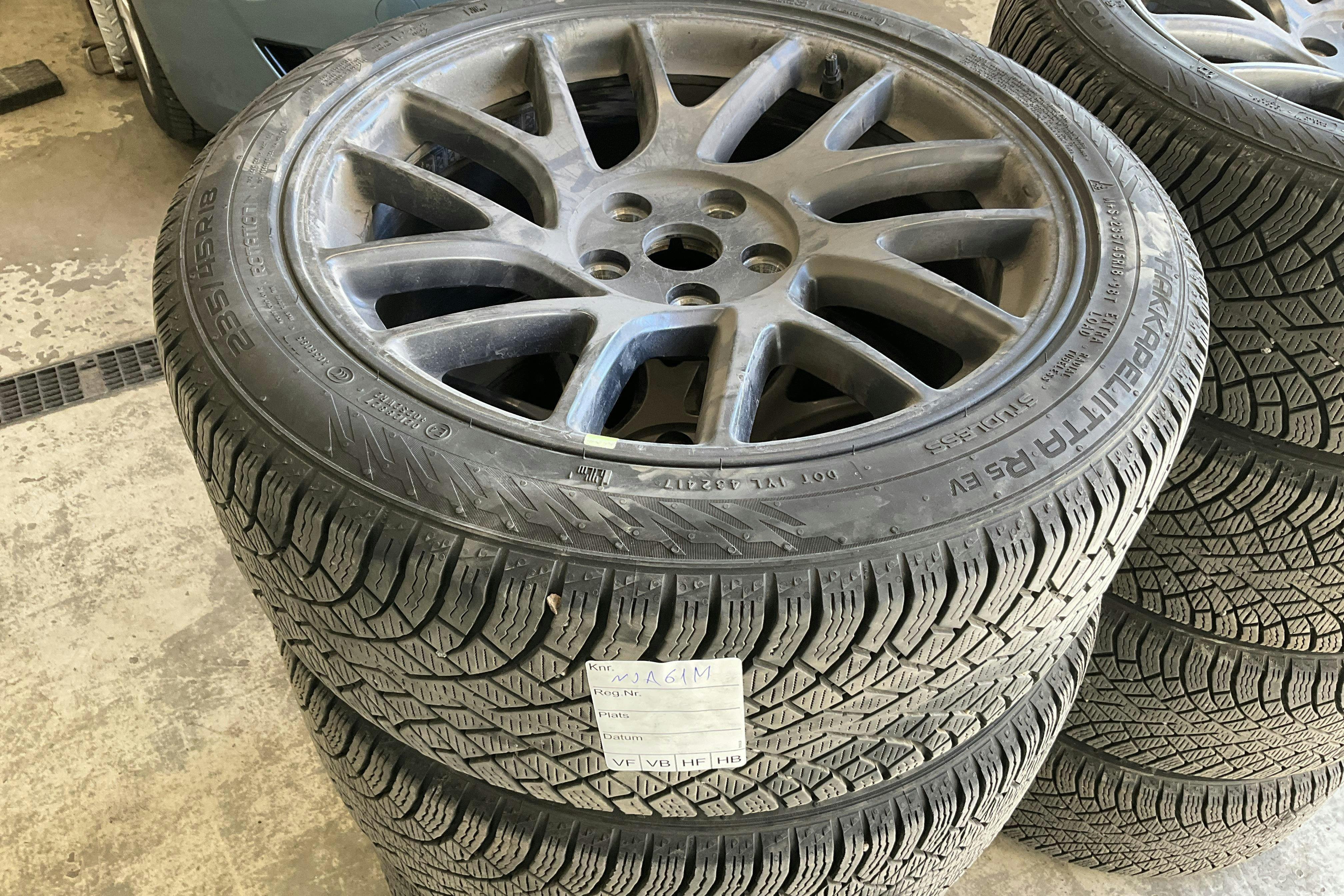 Vehicle Image 19
