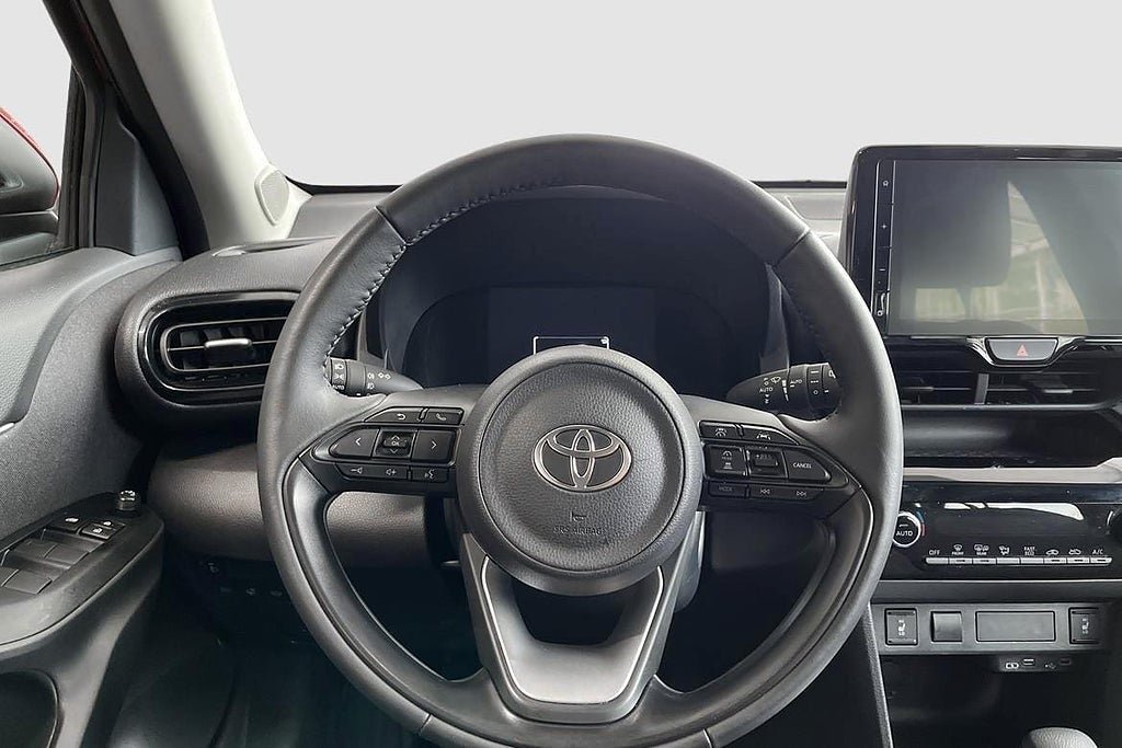 Vehicle Image 11