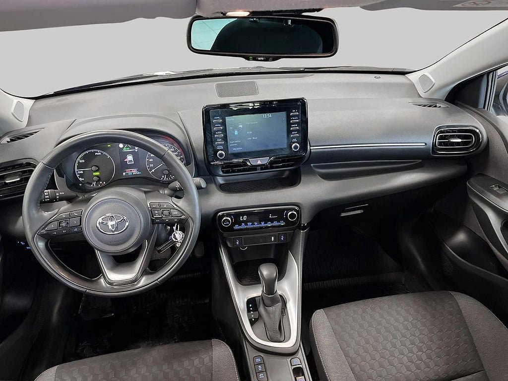 Vehicle Image 12