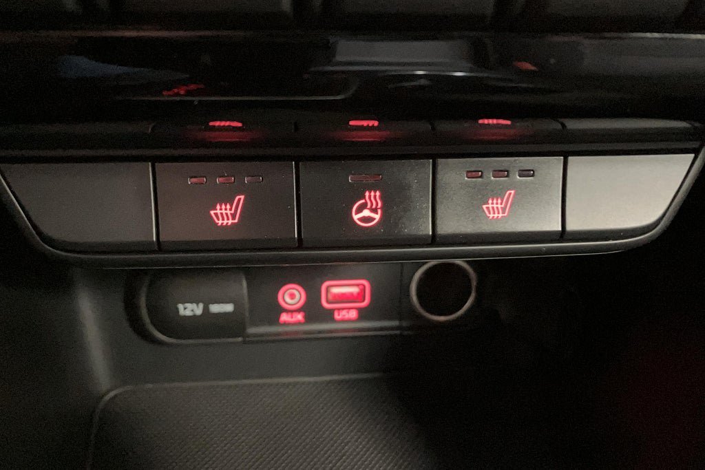 Vehicle Image 23