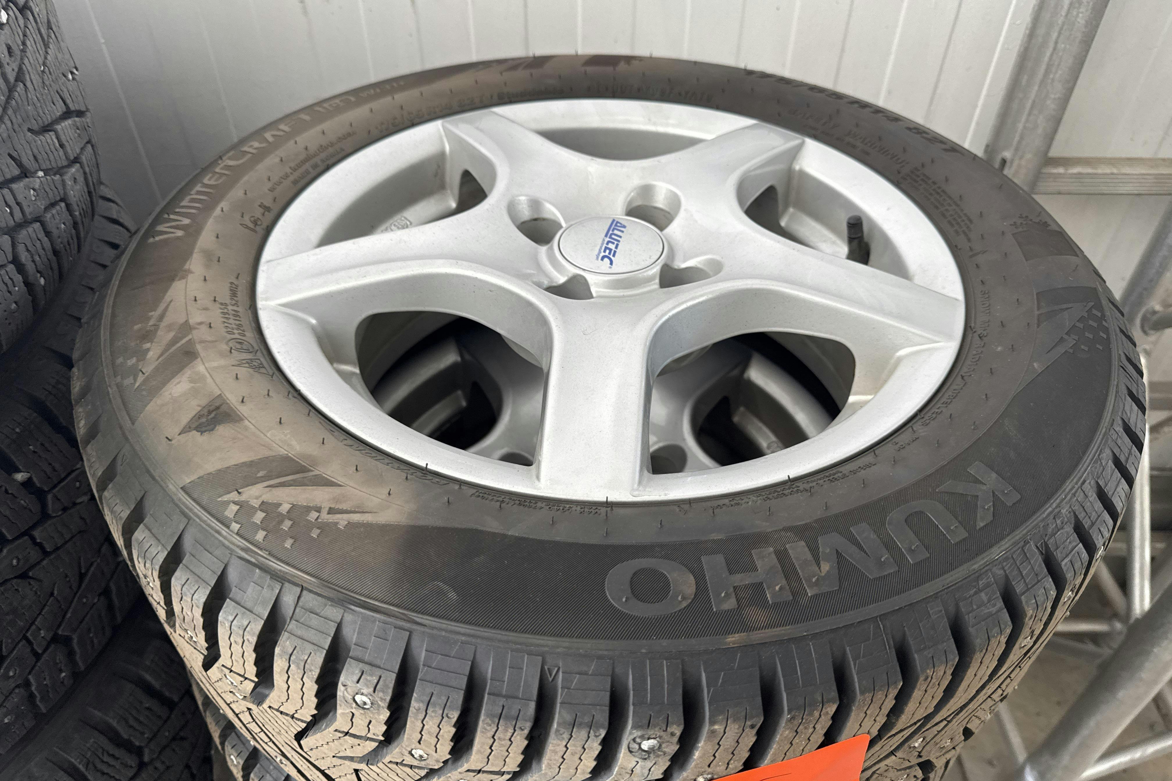 Vehicle Image 14