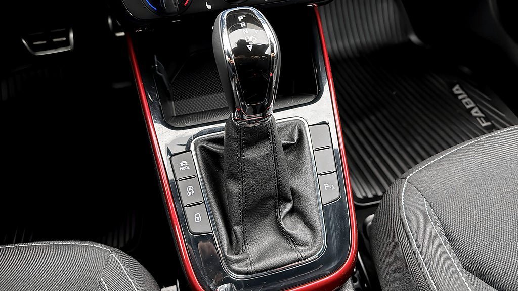 Vehicle Image 18