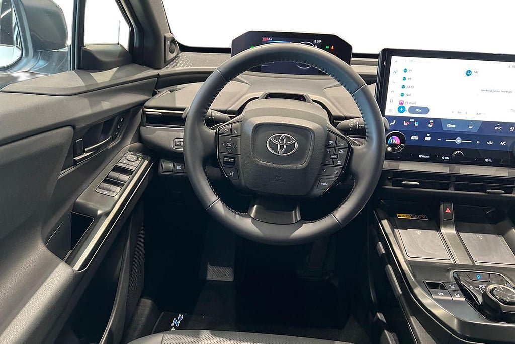 Vehicle Image 11