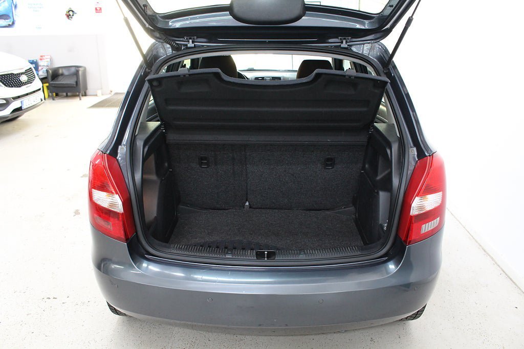 Vehicle Image 14