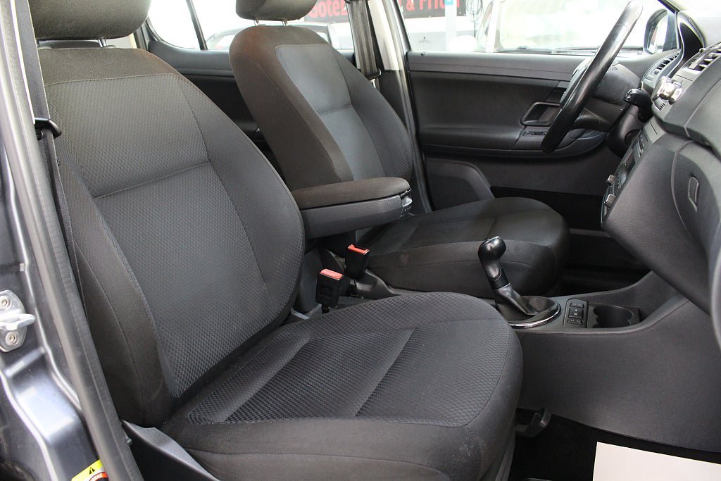 Vehicle Image 16